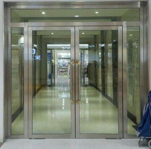 不銹鋼玻璃防火門(mén)